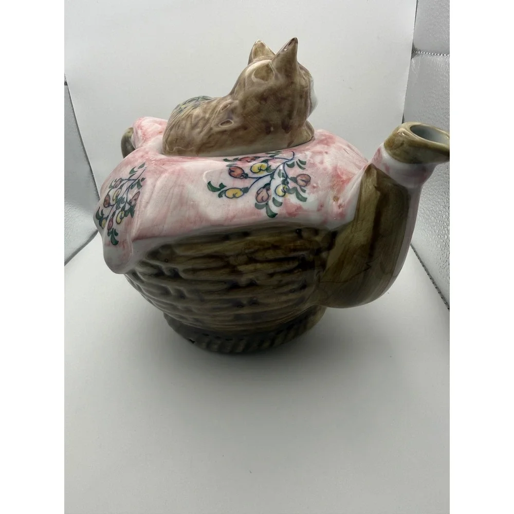 Vintage Handcrafted Thailand Cat in Basket Ceramic Teapot Pink Floral Blanket